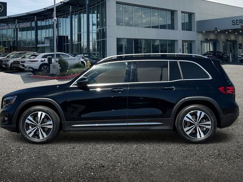 New 2026 Mercedes-Benz GLB 250 4MATIC image 7