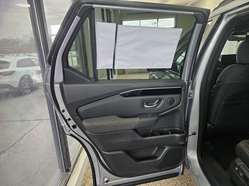 New 2026 Honda Pilot Sport image 19