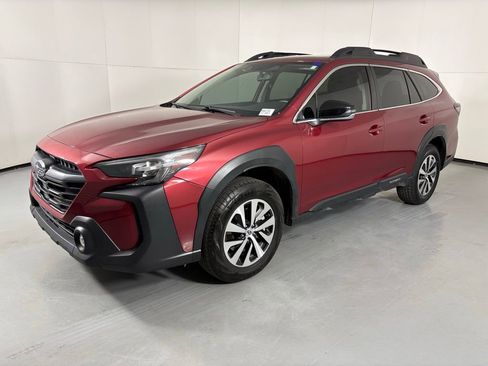 Used 2025 Subaru Outback Premium AWD/4WD image 4