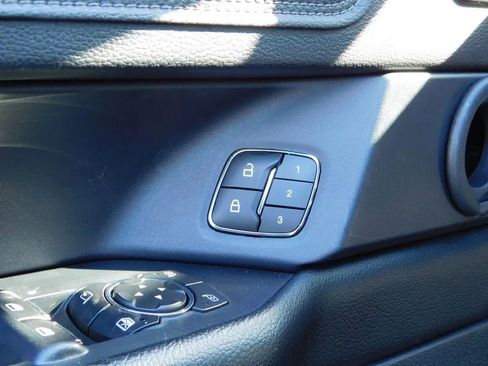 Used 2021 Ford Expedition Limited image 17