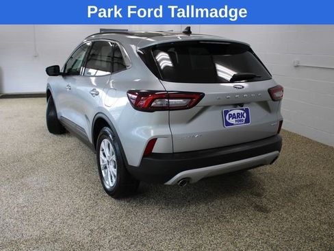 Used 2023 Ford Escape Active w/ Tech Pack #2 AWD/4WD image 3