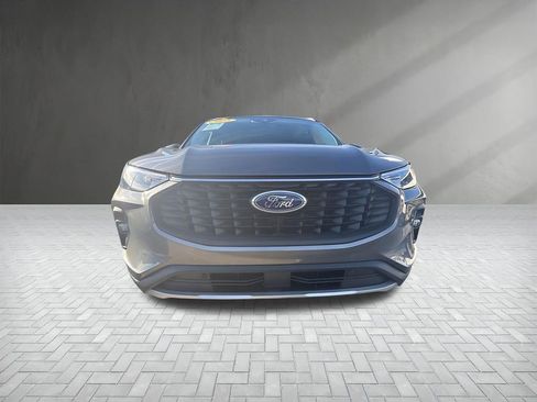 Used 2025 Ford Escape SE image 12