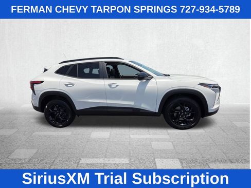 New 2026 Chevrolet Trax LT w/ Sunroof Package FWD image 11