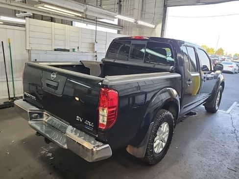 Used 2019 Nissan Frontier SV AWD/4WD image 4