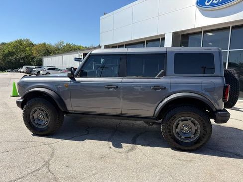 Used 2025 Ford Bronco Badlands AWD/4WD image 4