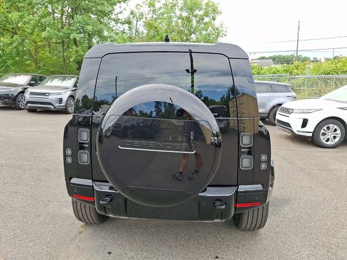 New 2026 Land Rover Defender 110 X-Dynamic SE AWD/4WD image 5