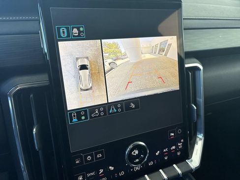 Certified 2025 GMC Acadia Elevation FWD image 15