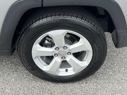 Used 2018 Jeep Compass Latitude w/ Popular Equipment Group image 19