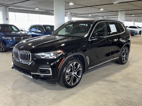 Used 2023 BMW X5 sDrive40i w/ Parking Assistance Package RWD image 4