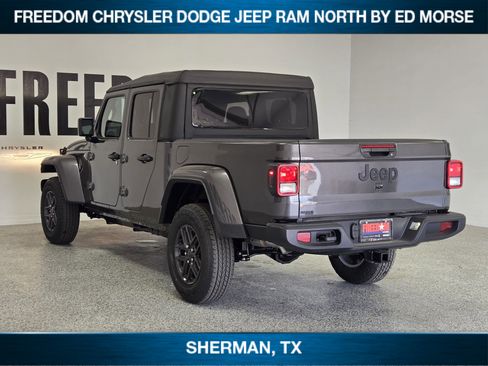 New 2026 Jeep Gladiator Sport image 4