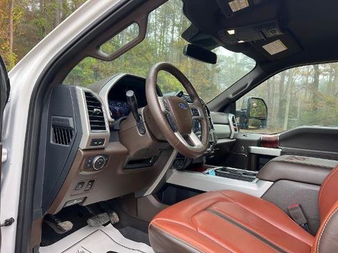 Used 2022 Ford F350 King Ranch w/ Chrome Package image 10