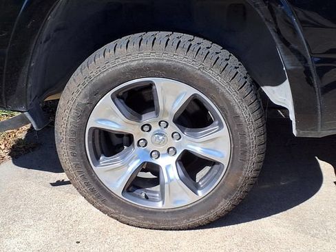 Used 2019 RAM 1500 Limited AWD/4WD image 6