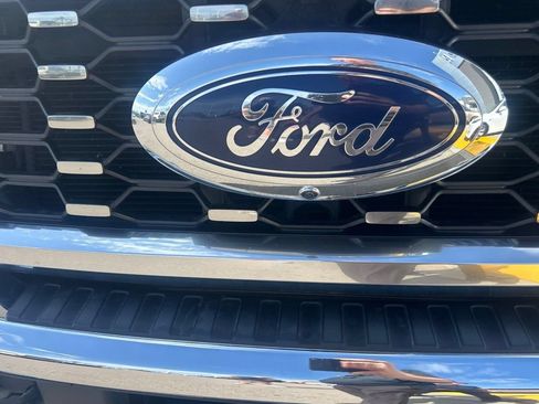 Used 2023 Ford F350 Lariat w/ Lariat Ultimate Package AWD/4WD image 17