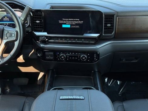 Used 2024 Chevrolet Silverado 2500 High Country w/ Technology Package image 35