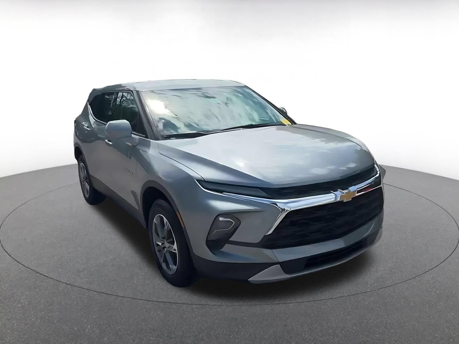 Used 2026 Chevrolet Blazer LT AWD/4WD image 3