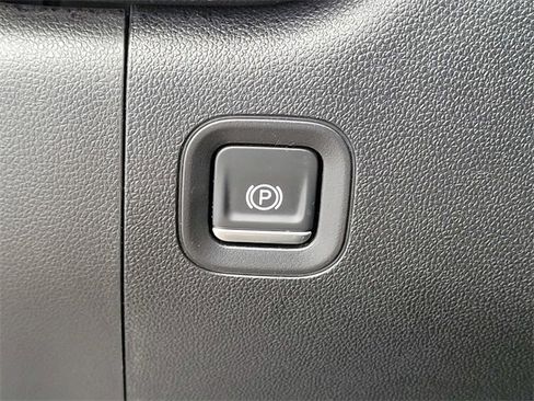 Used 2020 Chevrolet Silverado 3500 LTZ w/ LTZ Convenience Package image 32