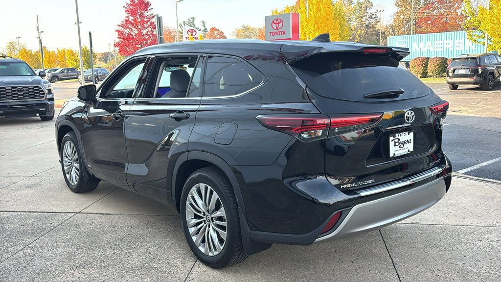 New 2026 Toyota Highlander Platinum AWD/4WD image 4