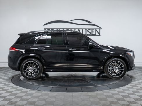 Certified 2022 Mercedes-Benz GLE 350 4MATIC w/ AMG Line Exterior image 4