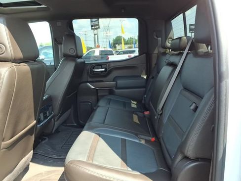 Used 2022 GMC Sierra 1500 Denali w/ Denali Premium Package AWD/4WD image 15