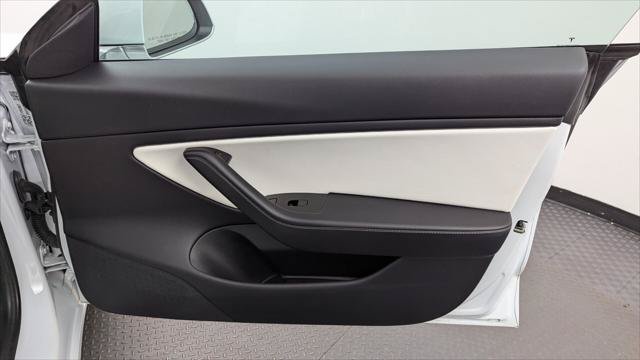 Used 2018 Tesla Model 3 Long Range AWD/4WD image 21