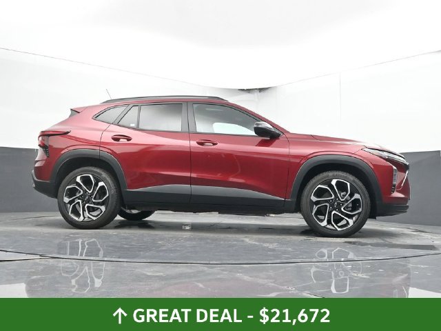 Used 2024 Chevrolet Trax RS w/ Sunroof Package FWD image 48
