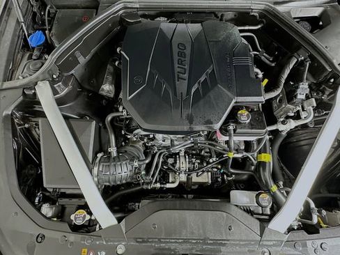 Used 2025 Genesis G70 2.5T w/ Sport Prestige Package image 32