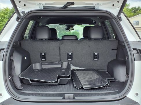 New 2026 Chevrolet Equinox LT w/ Convenience Package II FWD image 8