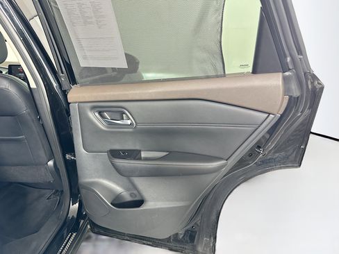 Used 2021 Nissan Rogue SL FWD image 31