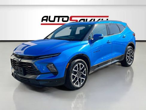 Used 2025 Chevrolet Blazer RS w/ Driver Confidence II Package AWD/4WD image 3