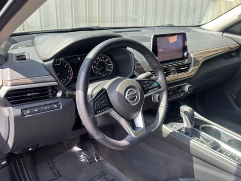 Used 2021 Nissan Altima 2.5 SL FWD image 13