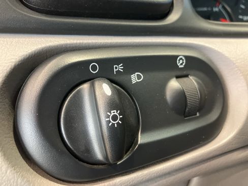 Used 2000 Ford Taurus SES image 18