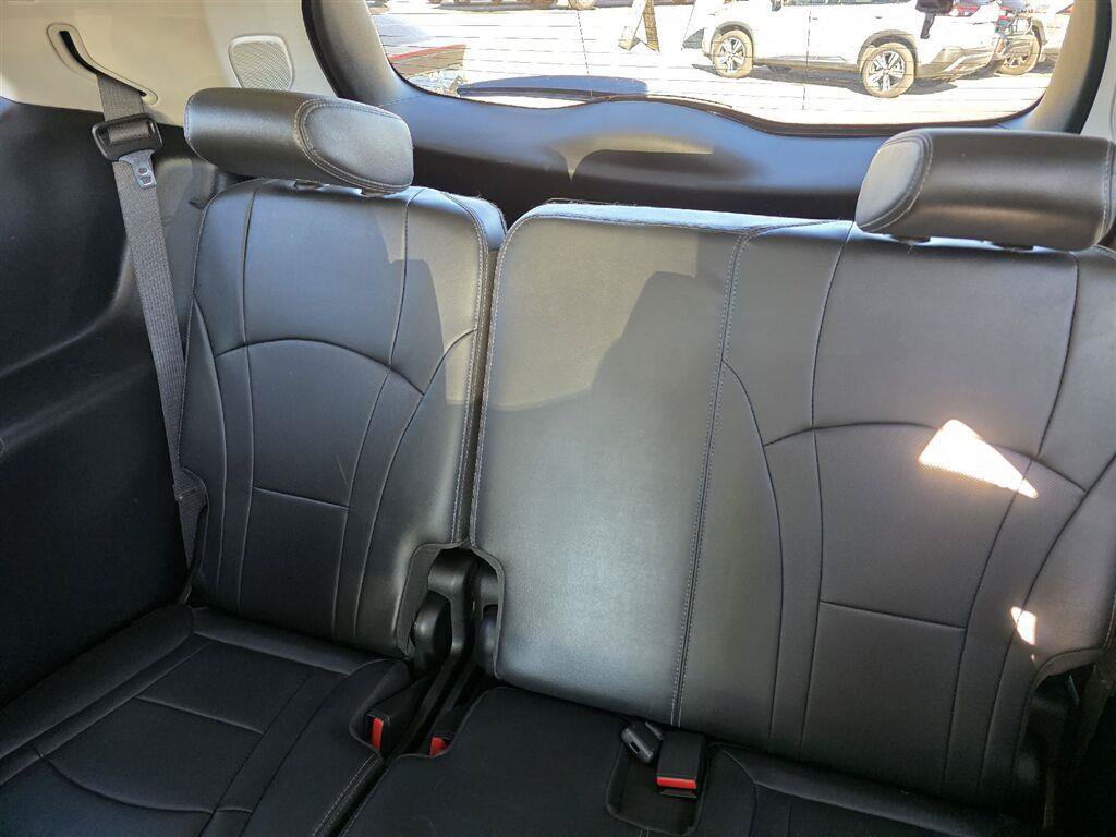 Used 2020 Buick Enclave Avenir w/ Avenir Technology Package AWD/4WD image 11