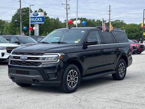 Certified 2023 Ford Expedition XLT AWD/4WD image 3