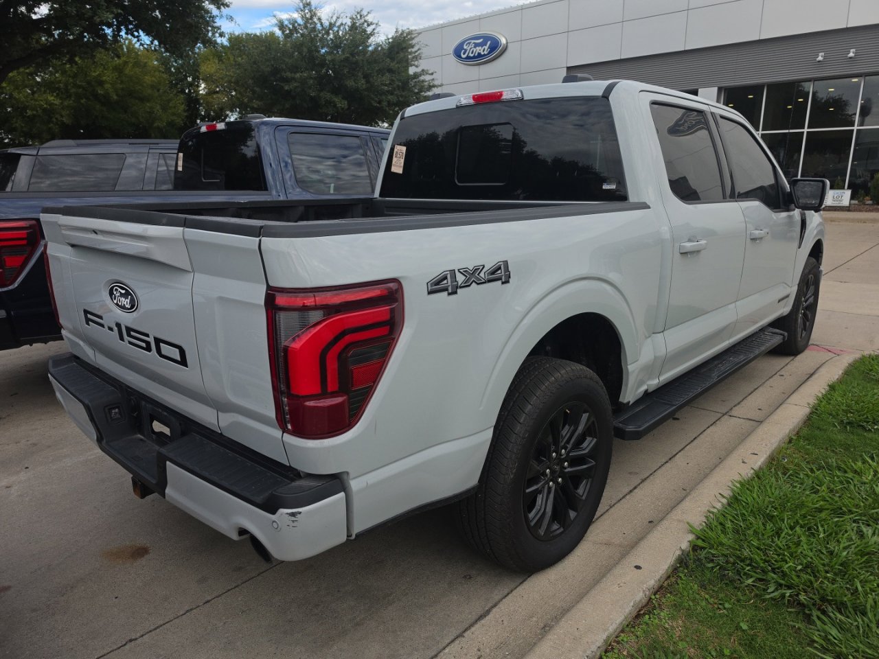 Used 2024 Ford F150 Lariat w/ Equipment Group 502A High AWD/4WD image 3