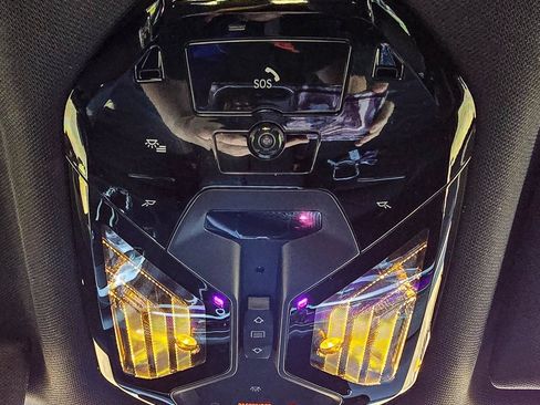 Used 2025 BMW 740i xDrive image 31