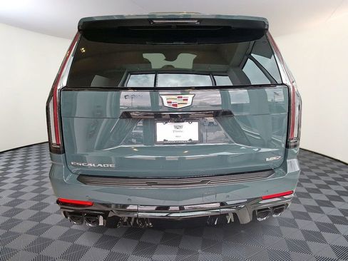 Used 2025 Cadillac Escalade V image 13