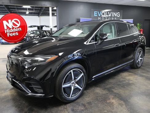 Used 2023 Mercedes-Benz EQS 580 4MATIC SUV image 1