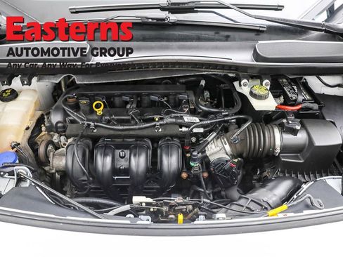 Used 2017 Ford Transit Connect XLT image 7