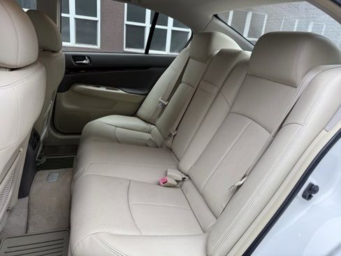 Used 2011 INFINITI G37 x w/ Premium Pkg image 29