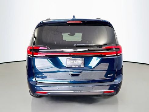 Used 2022 Chrysler Pacifica Touring-L AWD/4WD image 6