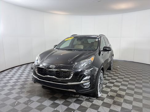 Used 2020 Kia Sportage SX image 2