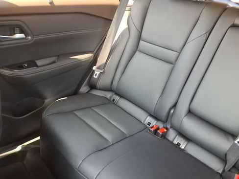 Used 2023 Nissan Rogue SL w/ SL Premium Package FWD image 17