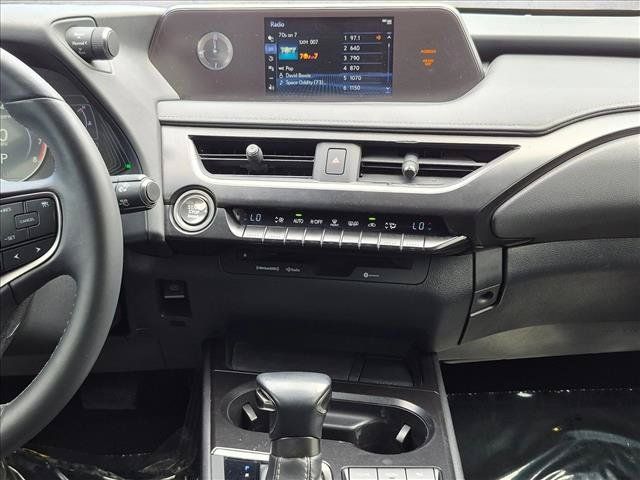 Used 2019 Lexus UX 200 w/ Accessory Package FWD image 15