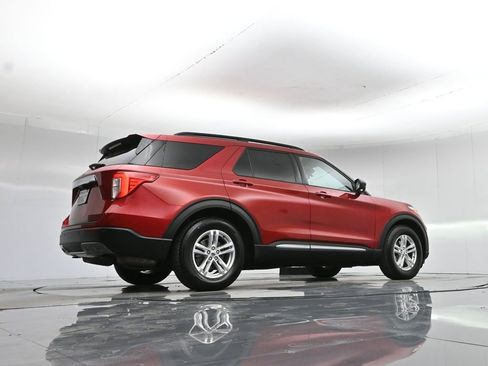 Used 2020 Ford Explorer XLT w/ Equipment Group 202A image 55