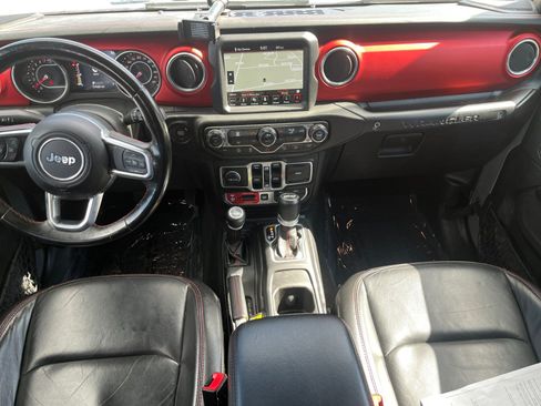 Used 2018 Jeep Wrangler Unlimited Rubicon AWD/4WD image 24