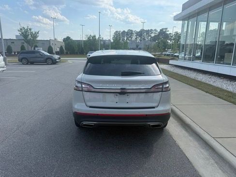 Used 2022 Lincoln Nautilus Reserve AWD/4WD image 7