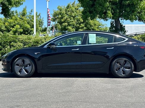 Used 2018 Tesla Model 3 RWD image 7