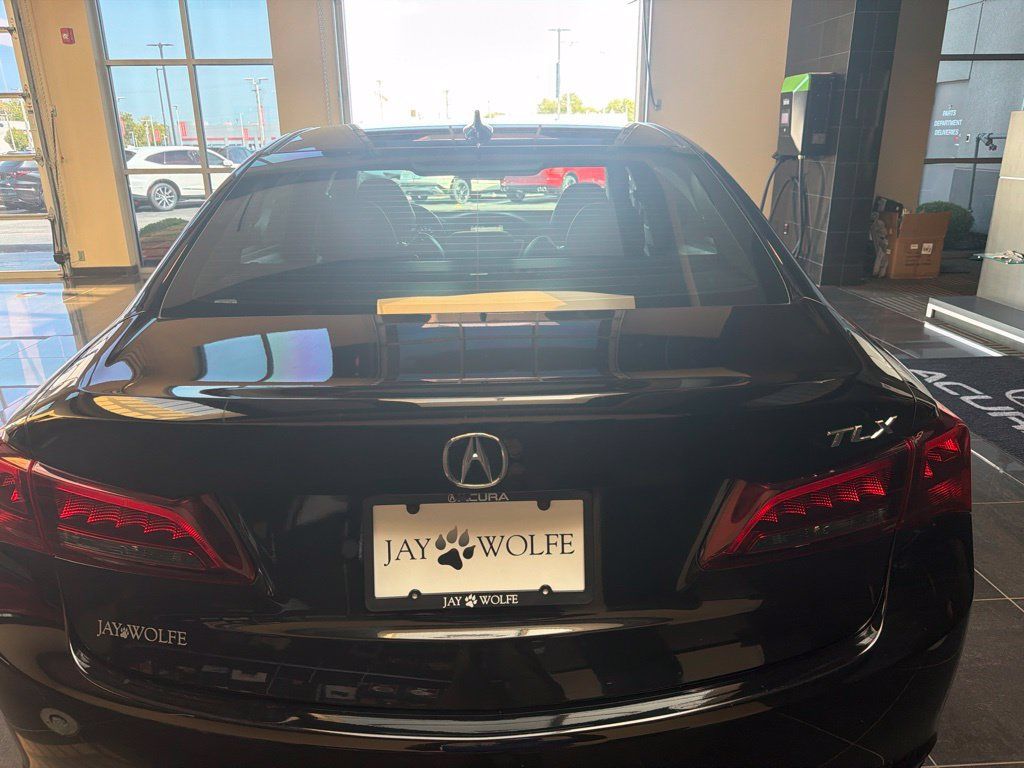 Certified 2016 Acura TLX w/ Technology Package FWD image 4