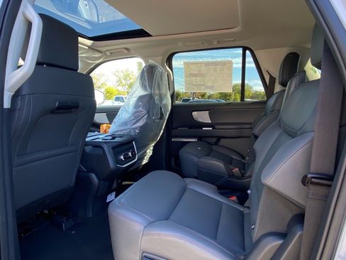 New 2025 Ford Expedition Max Active image 14