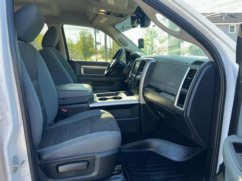 Used 2018 RAM 1500 SLT AWD/4WD image 28